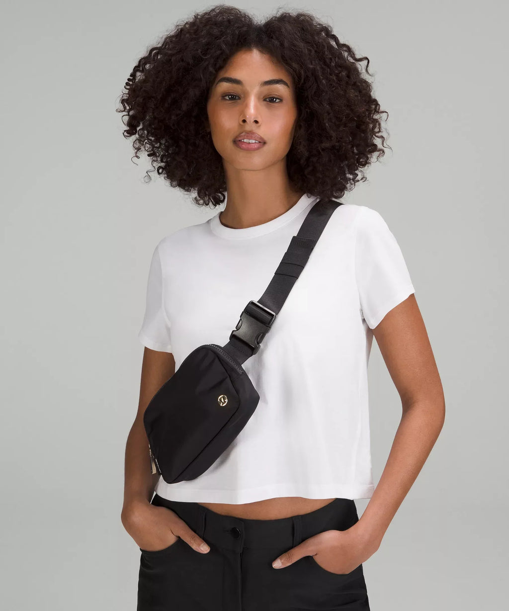 Lululemon everywhere belt bag